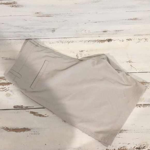 ⭐️ 2/$15 or 3/$20 C9 Golf Khakis - Picture 1 of 5